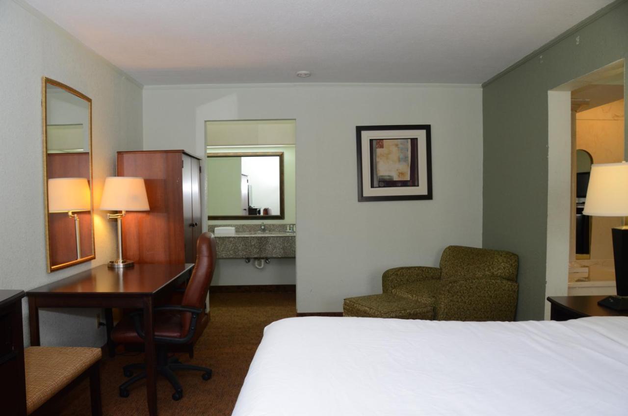 Quality Inn & Suites Covington Exteriér fotografie